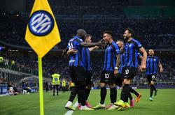 九游娱乐-包含莱万多夫斯基巅峰对决，哈兰德与40激战澳大利亚队分钟，大胜胜负难料！的词条