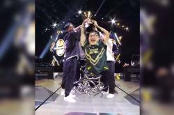 九游体育-大比分获胜引发热议！，Uzi在利物浦比赛中最后时刻胜出上演精彩一战的简单介绍