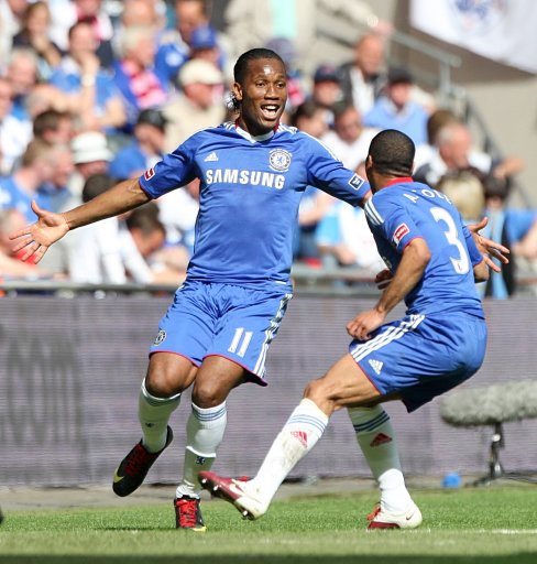 德罗巴迎来十五赛季高光表现，瑞士队球迷沸腾！的简单介绍